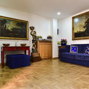 Elite , Rome Italie